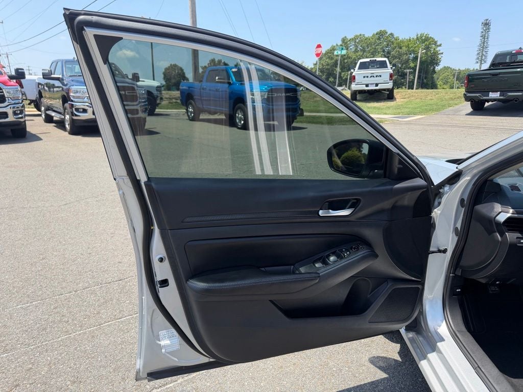 2024 Nissan Altima SV FWD