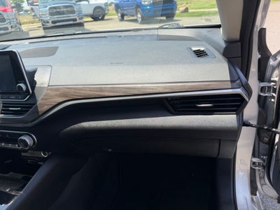 2024 Nissan Altima SV FWD