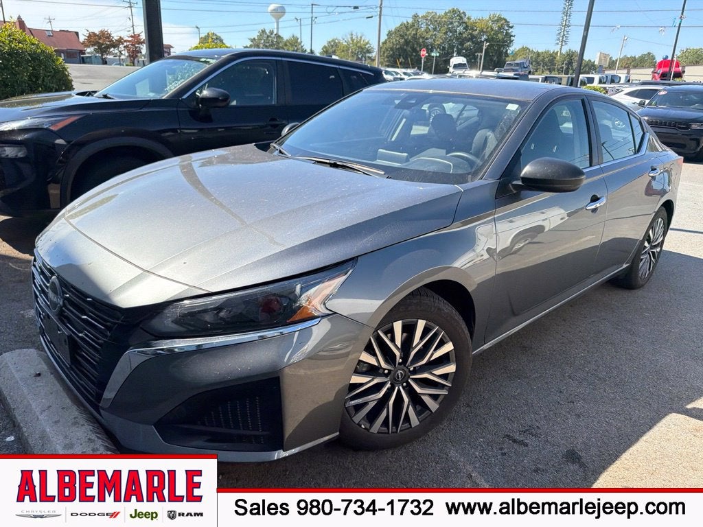 2025 Nissan Altima SV FWD