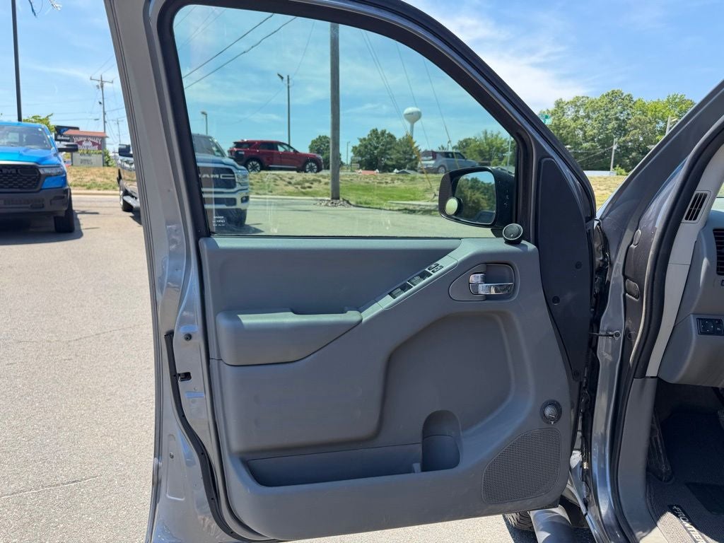2017 Nissan Frontier SV