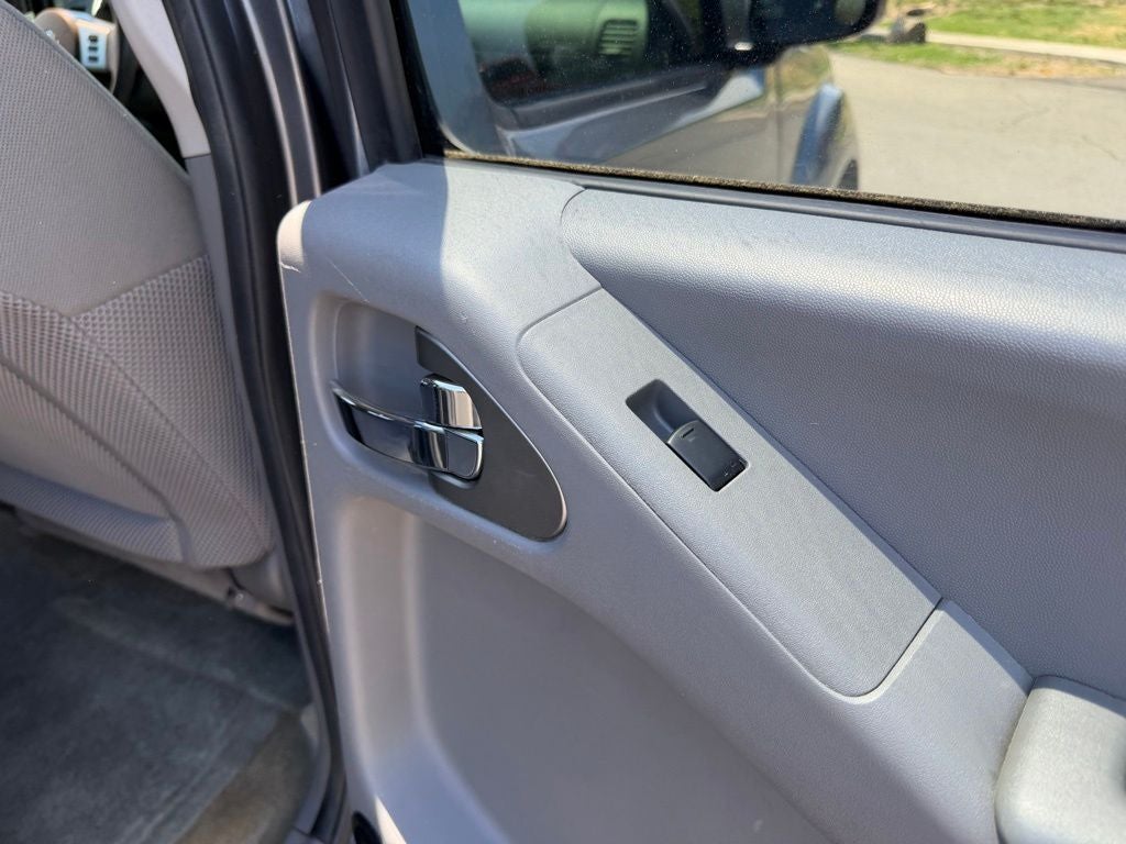 2017 Nissan Frontier SV