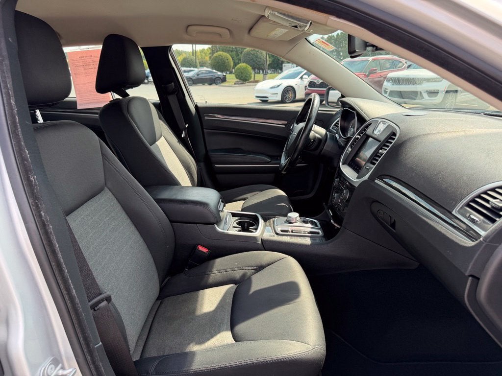 2019 Chrysler 300 Touring AWD