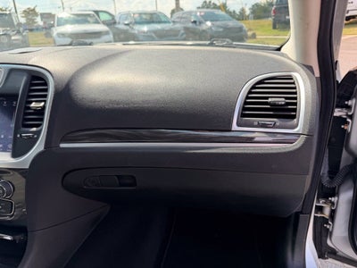 2019 Chrysler 300 Touring AWD