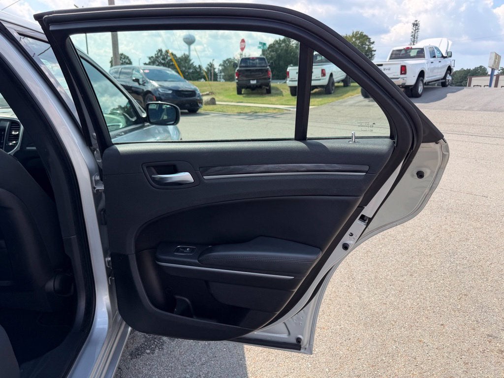 2019 Chrysler 300 Touring AWD