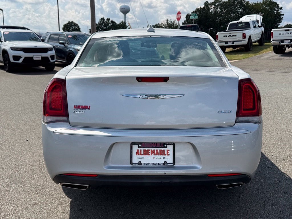 2019 Chrysler 300 Touring AWD