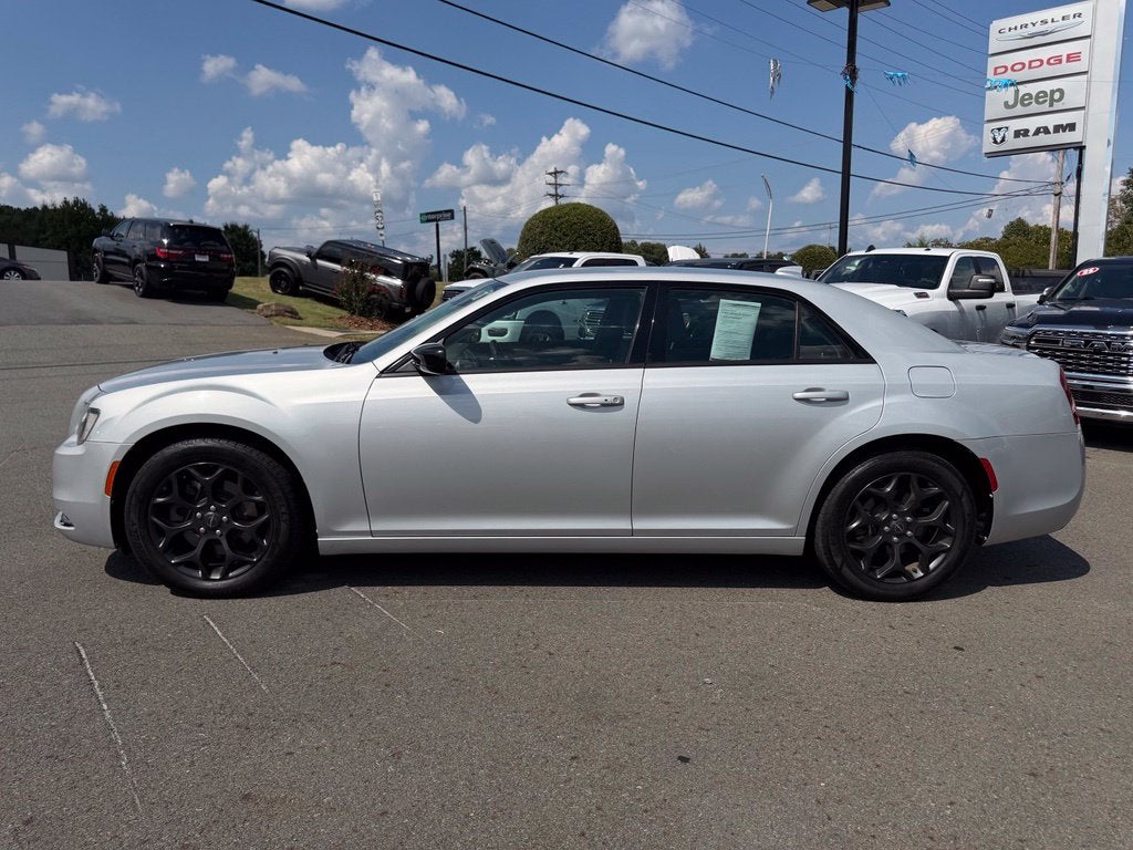 2019 Chrysler 300 Touring AWD