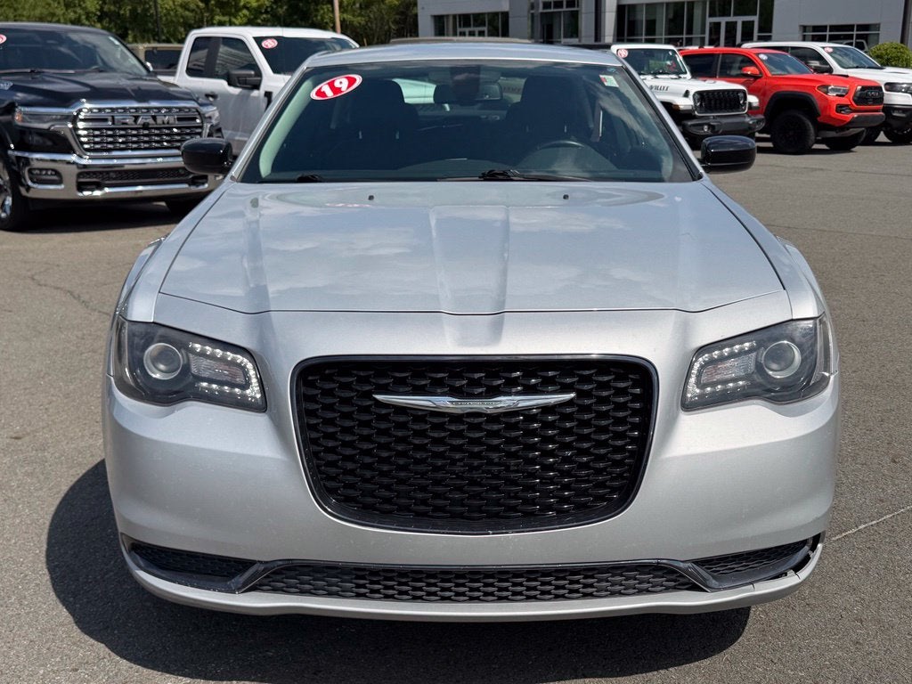 2019 Chrysler 300 Touring AWD