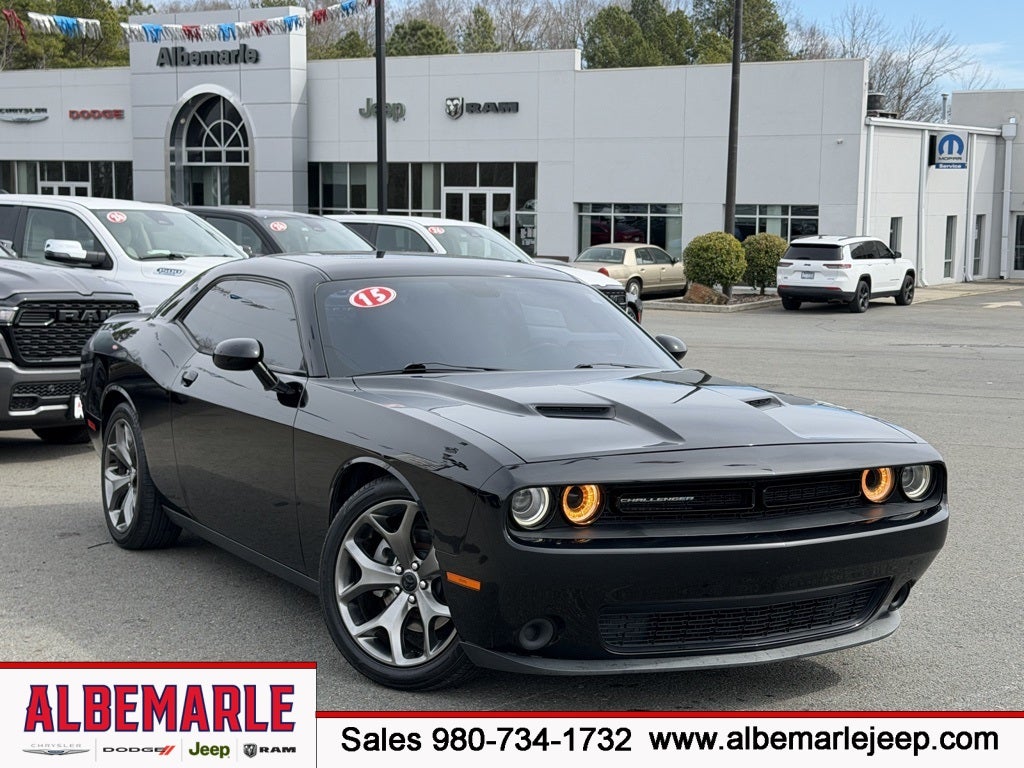2015 Dodge Challenger SXT