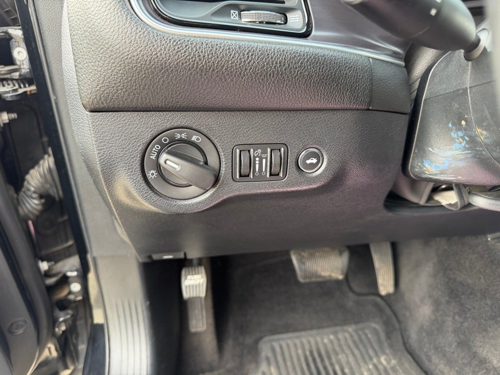 2015 Dodge Challenger SXT