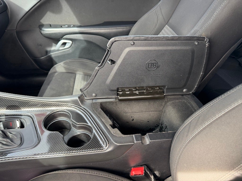 2015 Dodge Challenger SXT