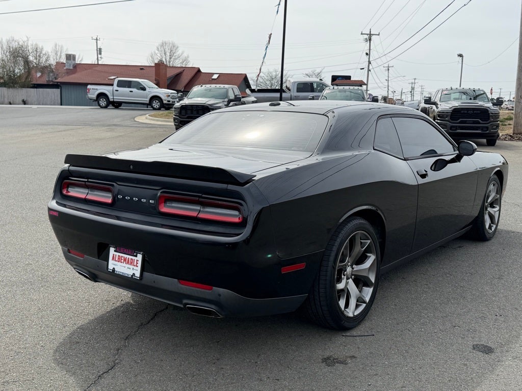 2015 Dodge Challenger SXT