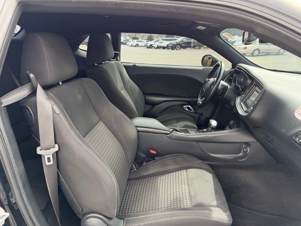 2015 Dodge Challenger SXT