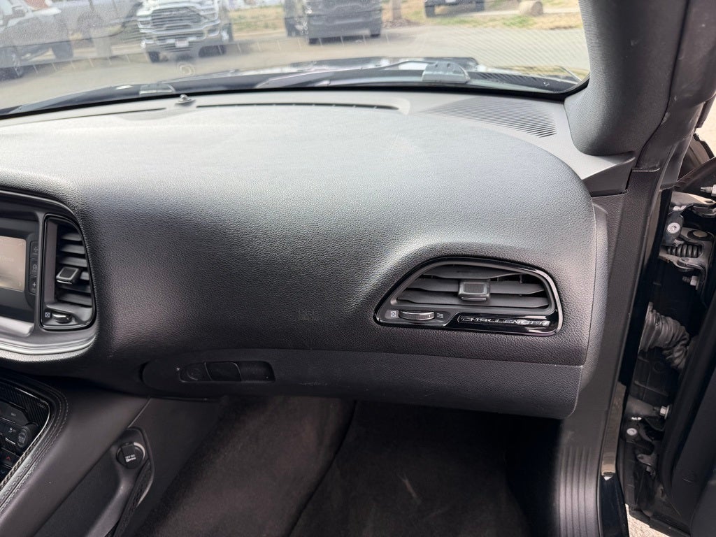 2015 Dodge Challenger SXT