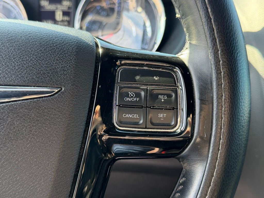 2013 Chrysler Town & Country S