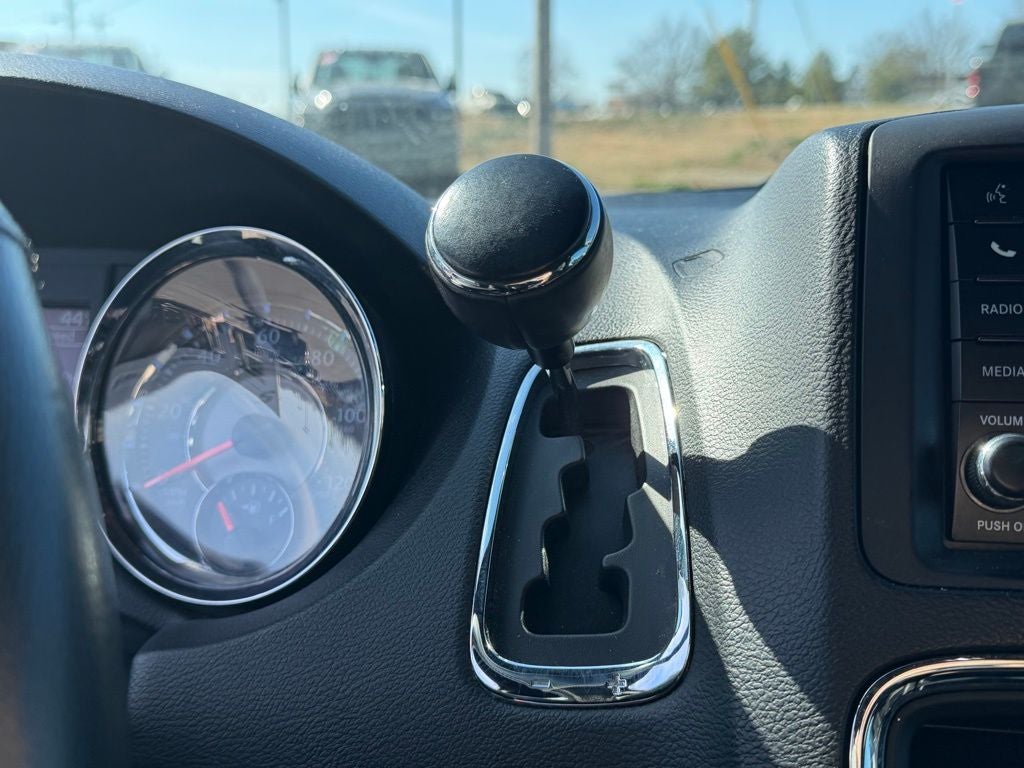 2013 Chrysler Town & Country S