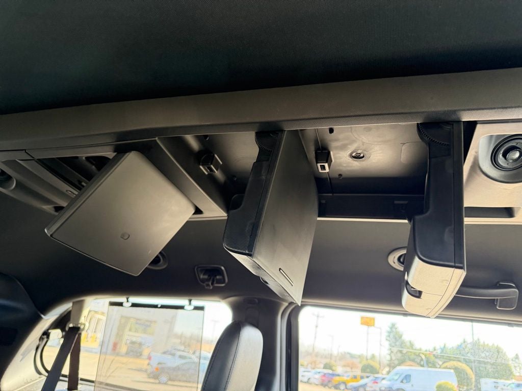 2013 Chrysler Town & Country S