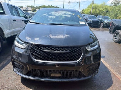 2024 Chrysler Pacifica Hybrid S Appearance Pkg
