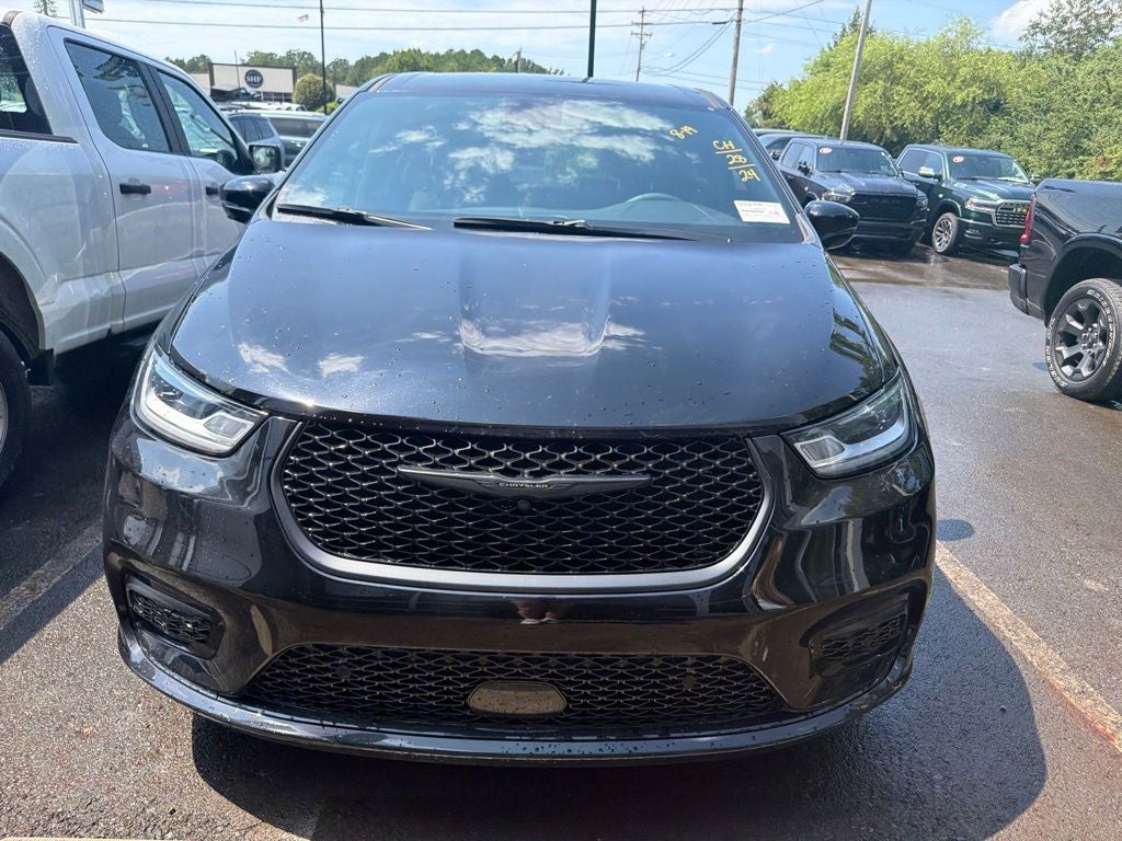 2024 Chrysler Pacifica Hybrid S Appearance Pkg