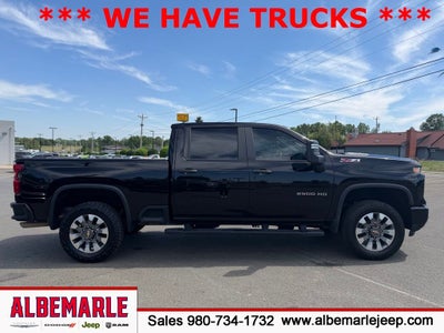 2024 Chevrolet Silverado 2500HD 4WD Crew Cab Standard Bed Custom