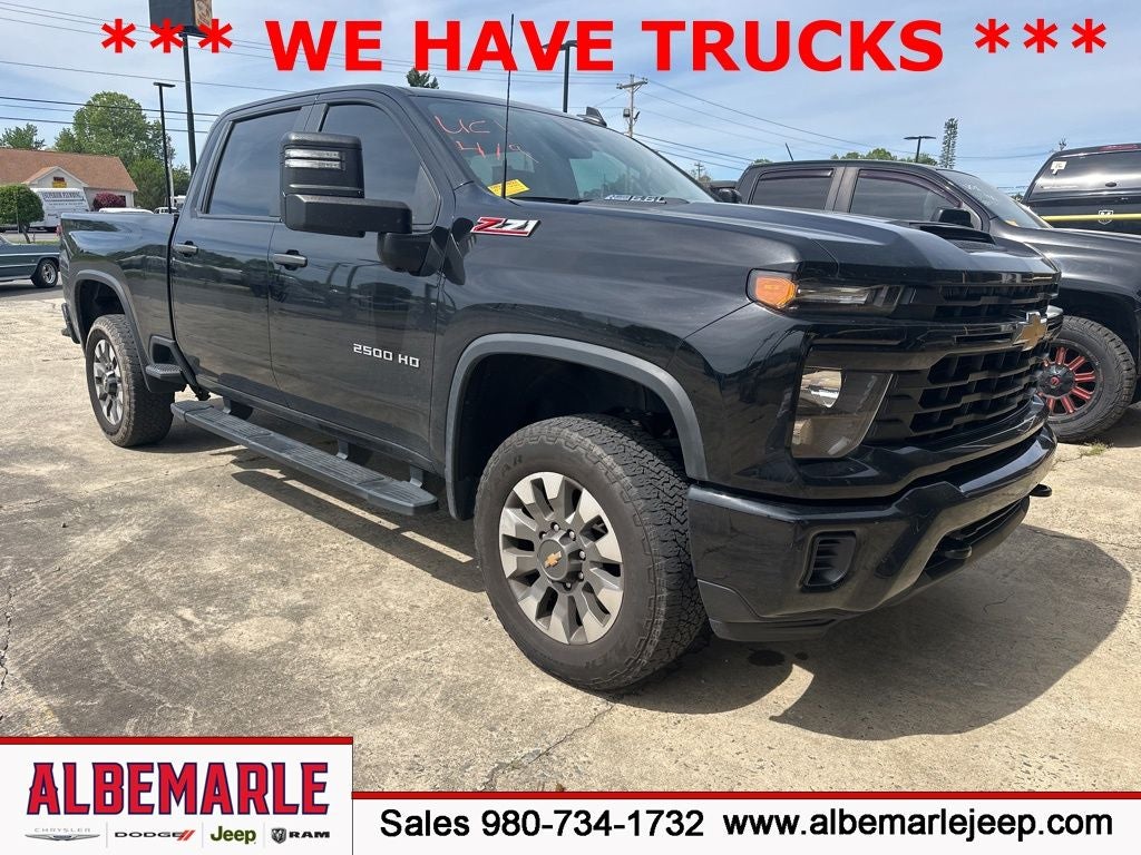 2024 Chevrolet Silverado 2500HD 4WD Crew Cab Standard Bed Custom