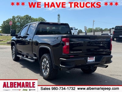 2024 Chevrolet Silverado 2500HD 4WD Crew Cab Standard Bed Custom