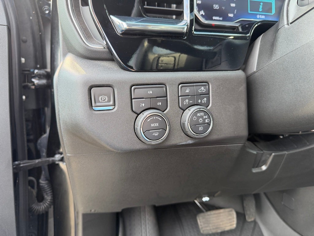 2024 Chevrolet Silverado 3500HD 4WD Crew Cab Standard Bed LT