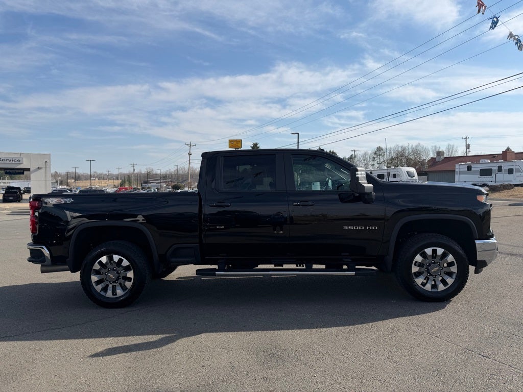 2024 Chevrolet Silverado 3500HD 4WD Crew Cab Standard Bed LT