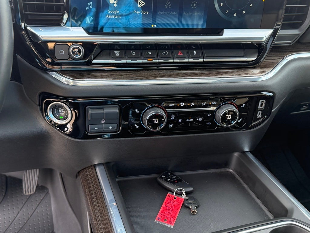 2024 Chevrolet Silverado 3500HD 4WD Crew Cab Standard Bed LT