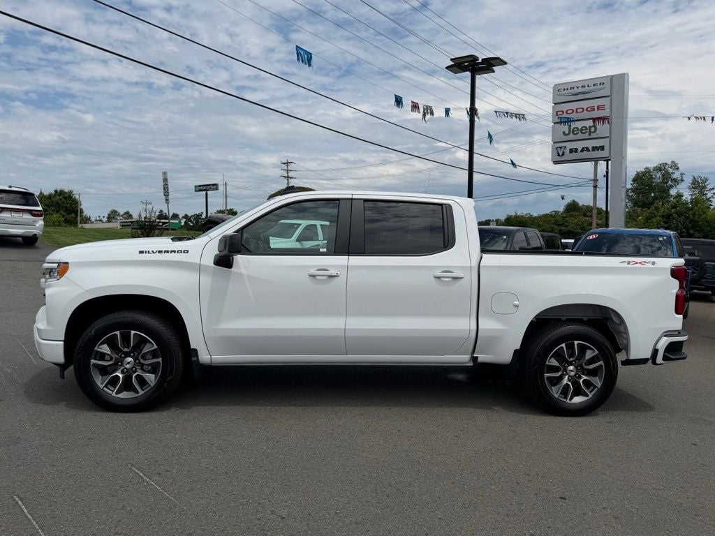 2023 Chevrolet Silverado 1500 4WD Crew Cab Short Bed RST
