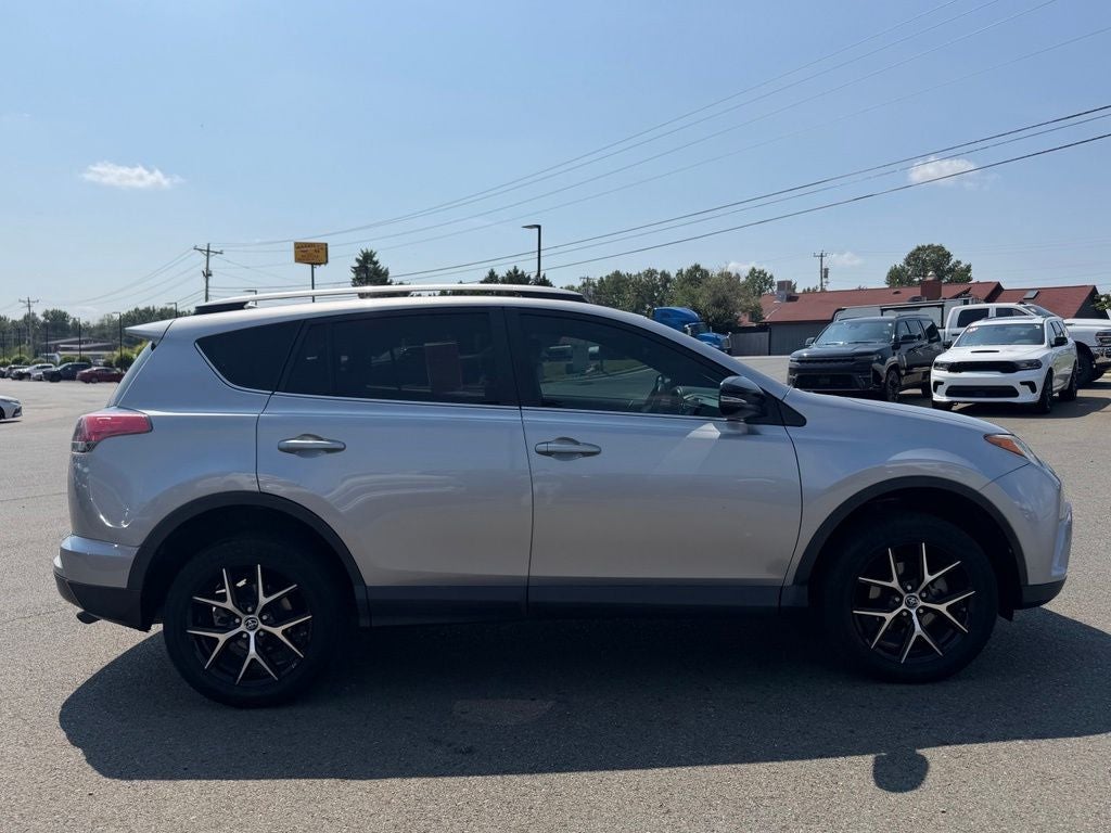 2017 Toyota RAV4 SE