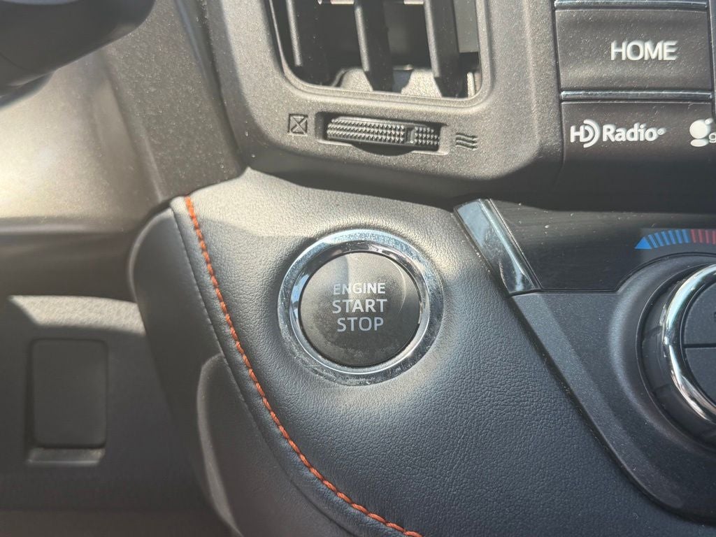 2017 Toyota RAV4 SE