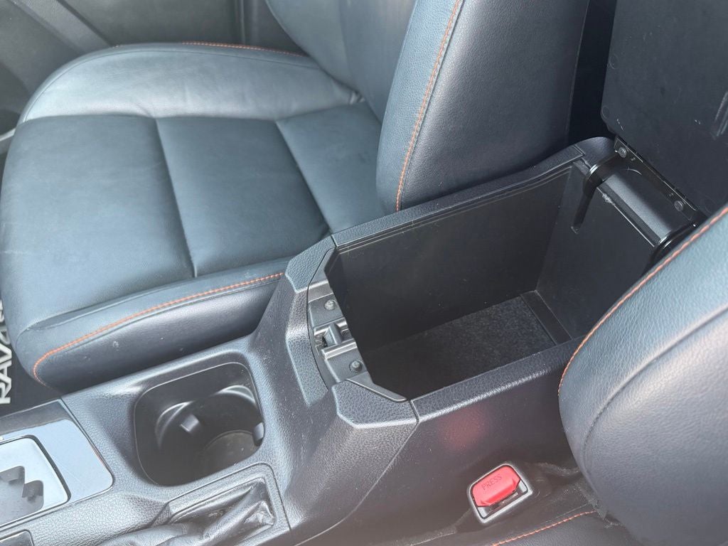 2017 Toyota RAV4 SE
