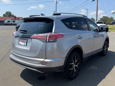 2017 Toyota RAV4 SE