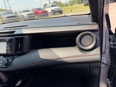 2017 Toyota RAV4 SE