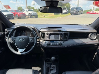 2017 Toyota RAV4 SE