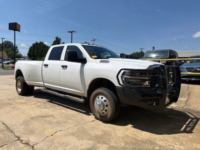 2025 RAM 3500 Tradesman Crew Cab 4x4 8' Box