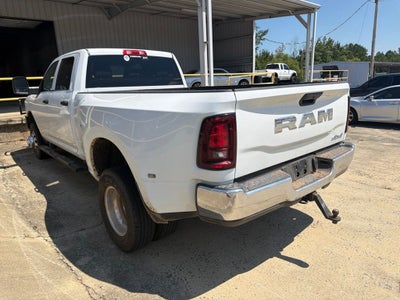 2025 RAM 3500 Tradesman Crew Cab 4x4 8' Box