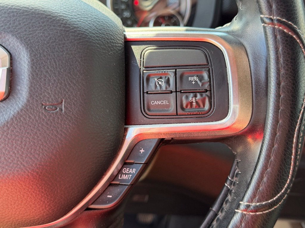 2019 RAM 3500 Laramie Crew Cab 4x4 8' Box