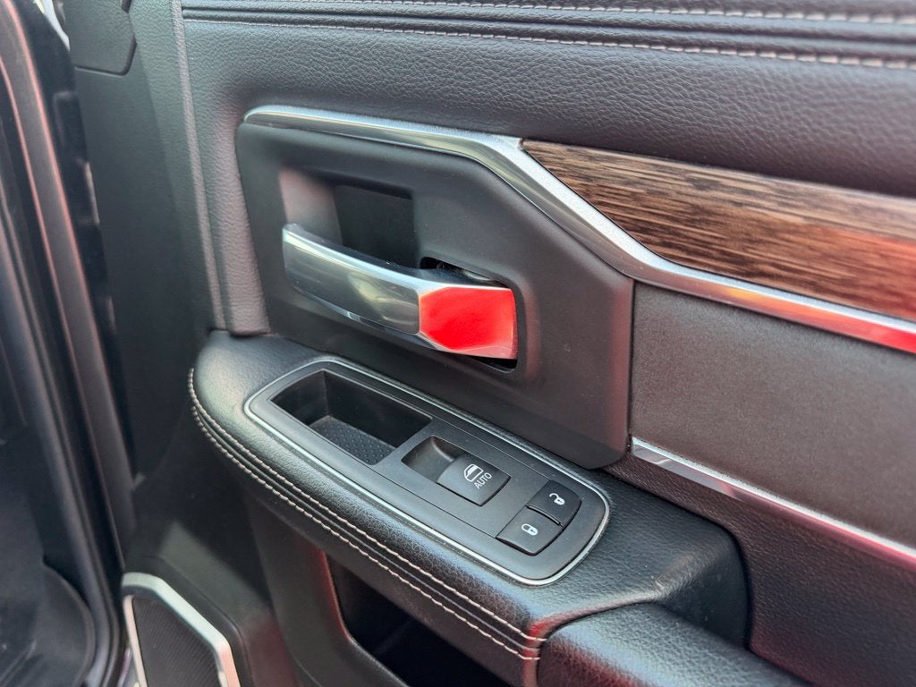 2019 RAM 3500 Laramie Crew Cab 4x4 8' Box