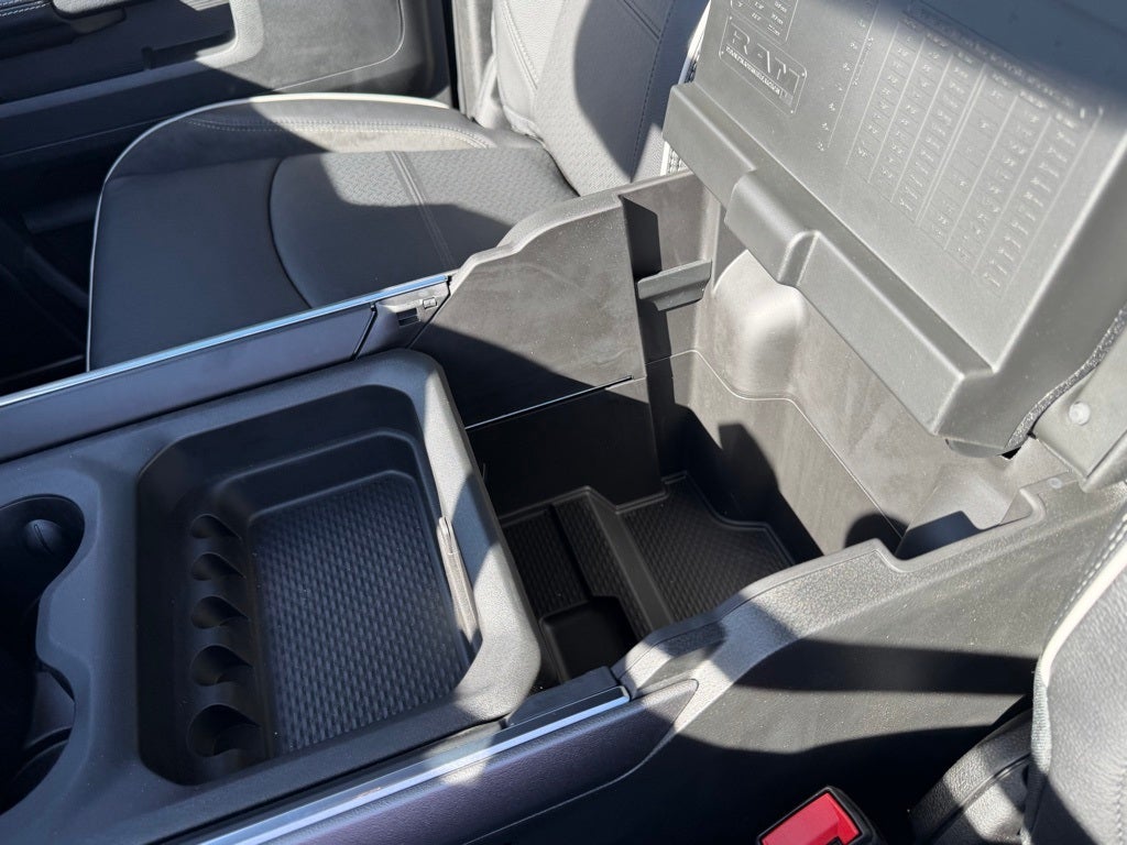 2025 RAM 3500 Laramie Crew Cab 4x4 8' Box