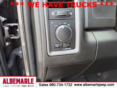 2022 RAM 1500 Classic Tradesman Crew Cab 4x2 5'7' Box