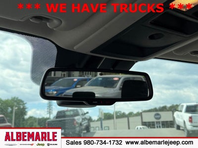 2022 RAM 1500 Classic Tradesman Crew Cab 4x2 5'7' Box