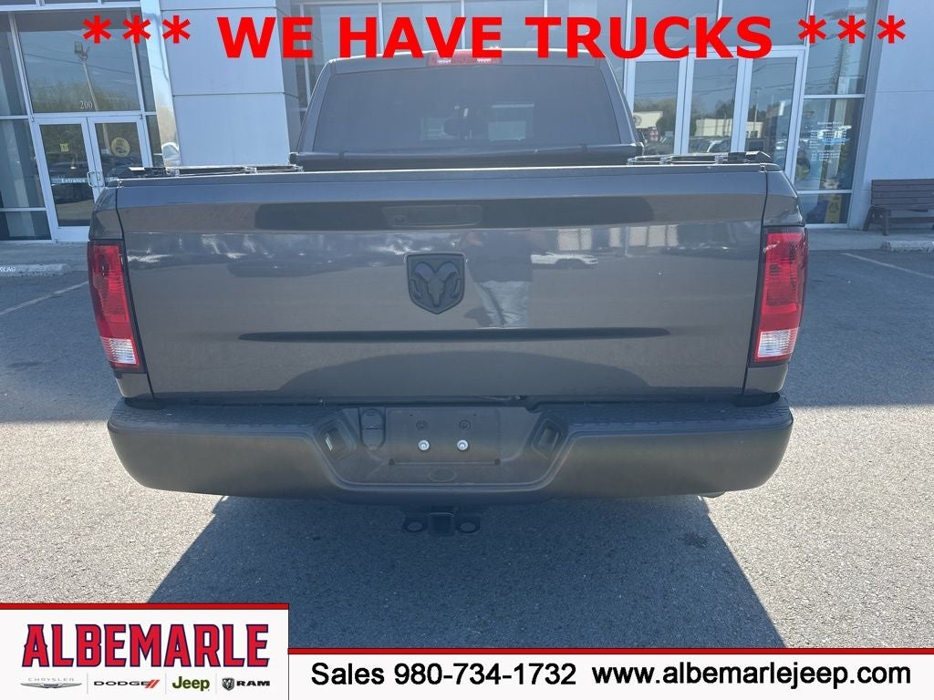 2022 RAM 1500 Classic Tradesman Crew Cab 4x2 5'7' Box