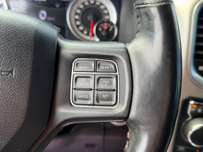 2017 RAM 1500 Big Horn Crew Cab 4x4 5'7' Box