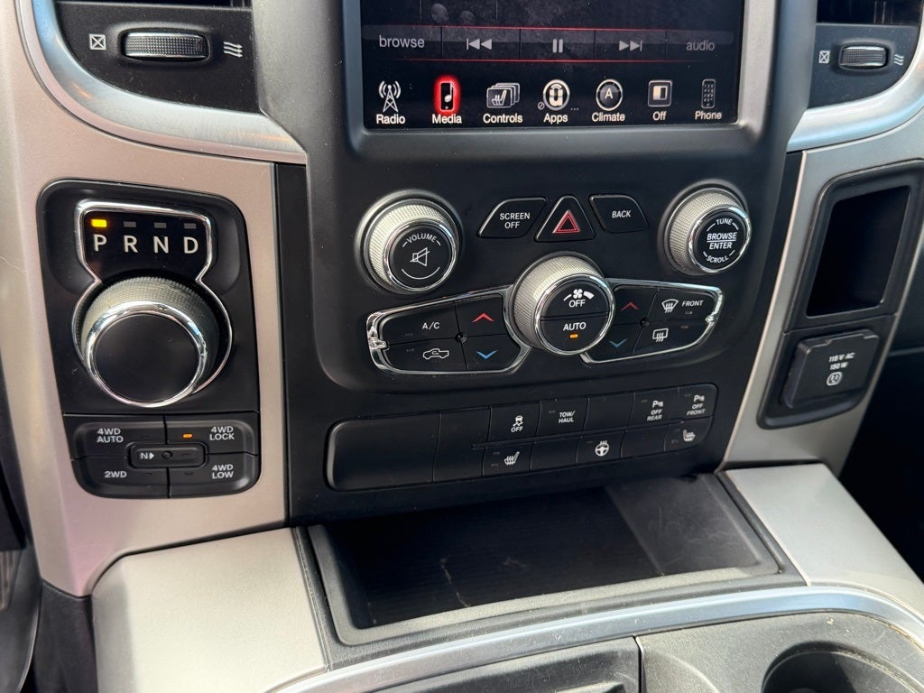 2017 RAM 1500 Big Horn Crew Cab 4x4 5'7' Box