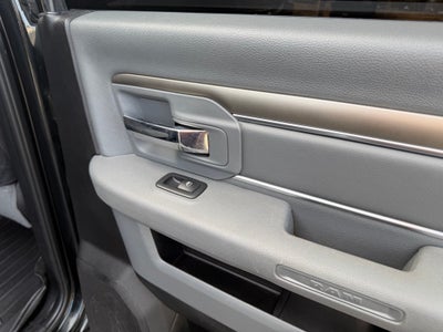 2017 RAM 1500 Big Horn Crew Cab 4x4 5'7' Box