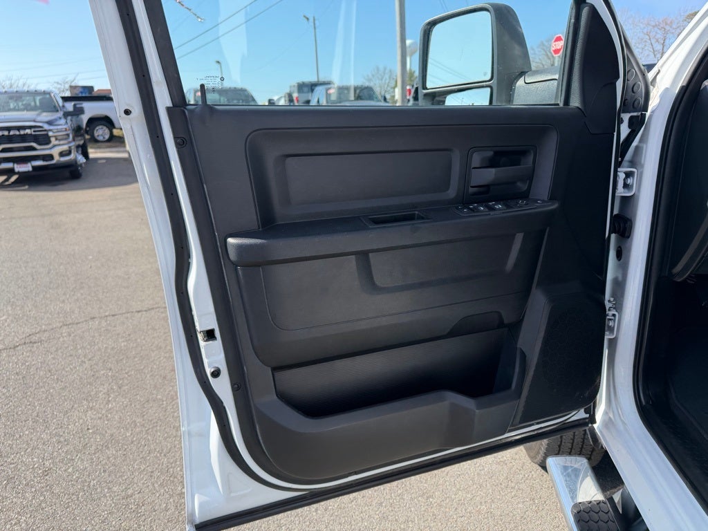 2024 RAM 2500 Tradesman Crew Cab 4x4 6'4' Box