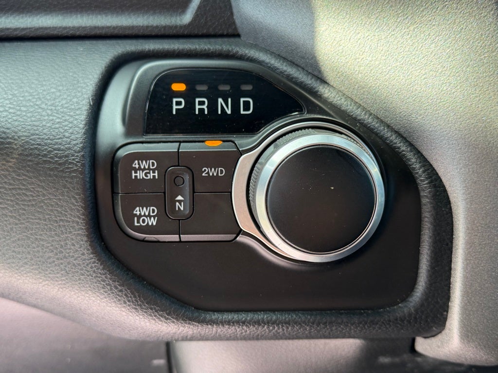 2024 RAM 2500 Tradesman Crew Cab 4x4 6'4' Box