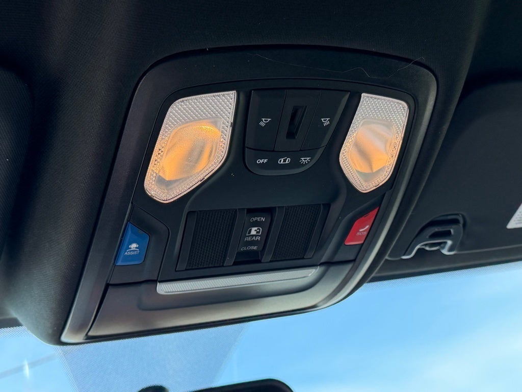 2024 RAM 2500 Tradesman Crew Cab 4x4 6'4' Box