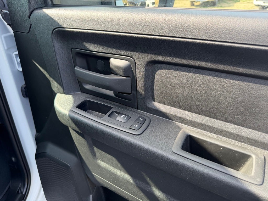 2024 RAM 2500 Tradesman Crew Cab 4x4 6'4' Box